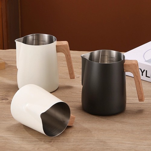 With scale milk frother - with,